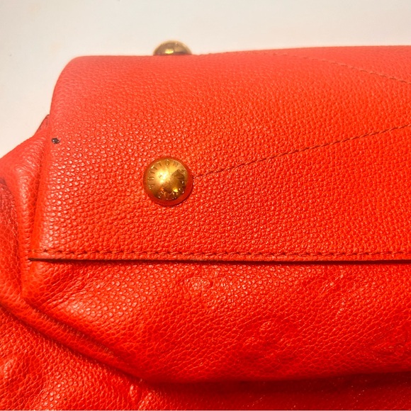 💎✨ Rare LV  ✨💎 TERRE METIS EMPREINTE LEATHER TOTE RARE CROSSBODY Red - Picture 14 of 14